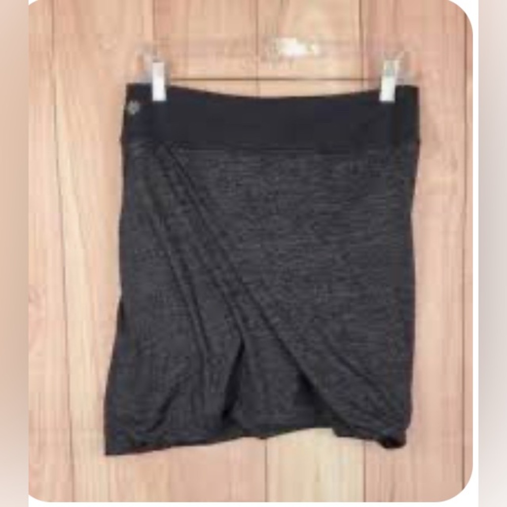 Athleta Charcoal Asymmetrical Women's Skirt